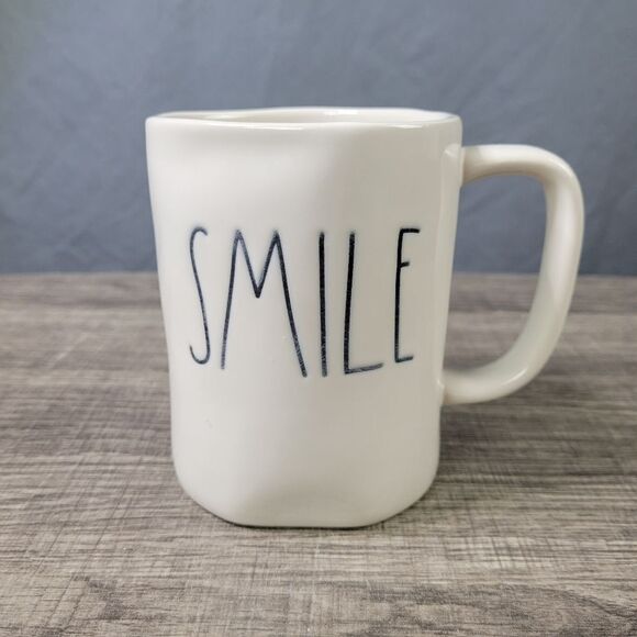 Rae Dunn Artisan Collection Smile Mug‎ - Picture 1 of 6